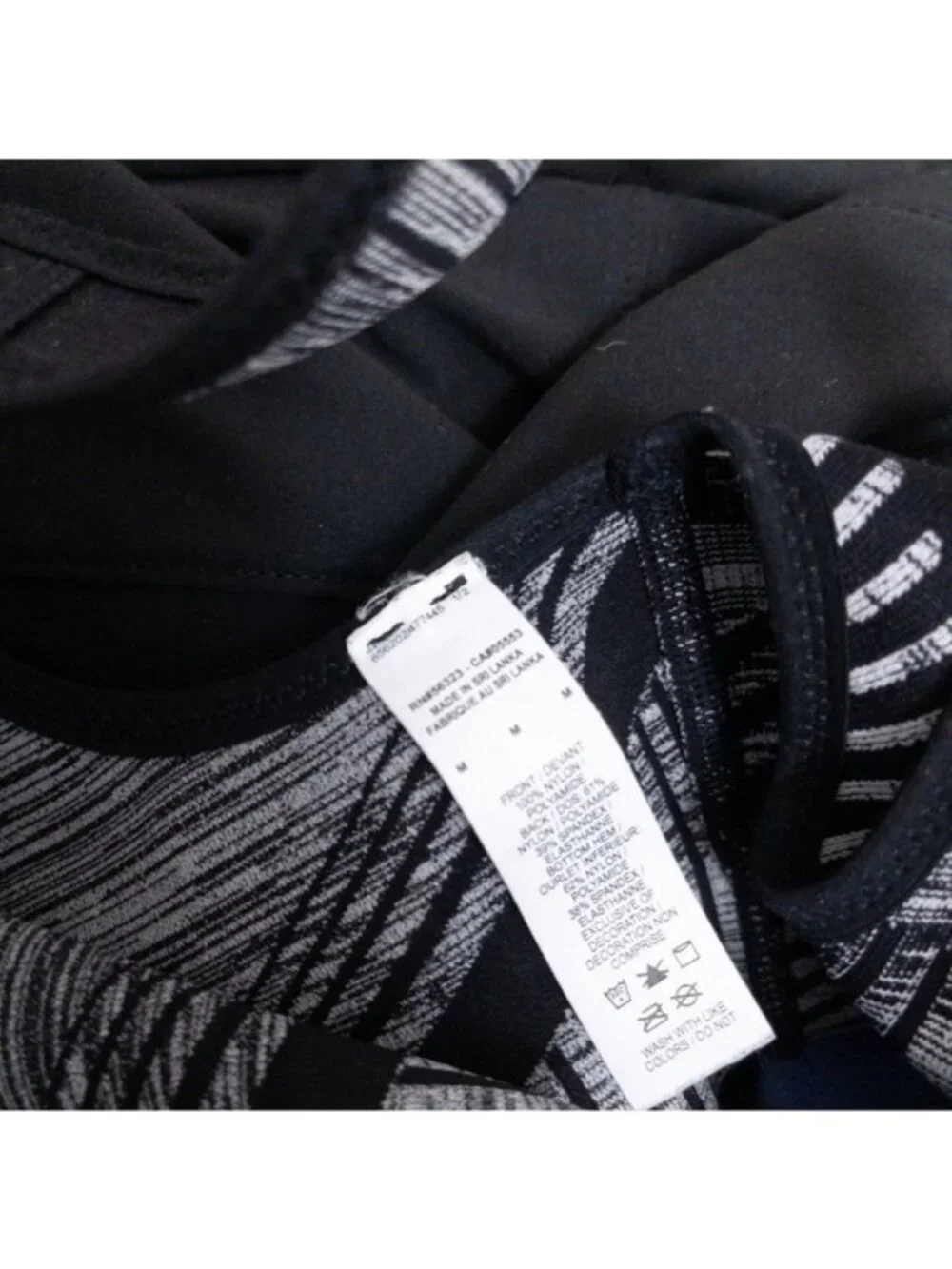 Nike Fe/Nom Flyknit High Support Sports Bra S Black White Non Padded Racerback